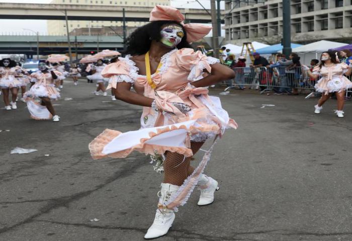 Warna-warni Parade Mardi Gras di New Orleans